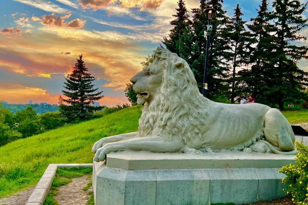 Crescent Heights Majesty Villa Calgary Ngoại thất bức ảnh